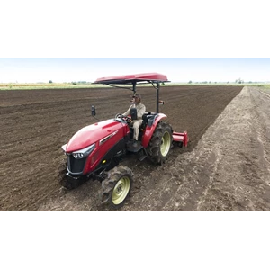 Traktor Alat Mesin Pertanian yang Efisien untuk Peningkatan Produksi Pertanian